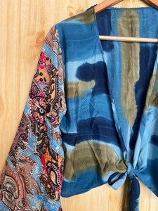 Top corto con mangas acampanadas florales, blusa envolvente de seda Bohemia Vintage para vestido de fiesta de Primavera/Verano, regalo frontal con lazo para ella, Top envolvente con tinte de corbata - Product Image 2