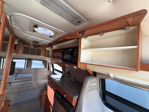 Casa Contenedor Clean Roadtrek con Energía Integrada y Espacio Preparado, Diseño Moderno con Garantía para Uso en Exteriores - Product Image 2