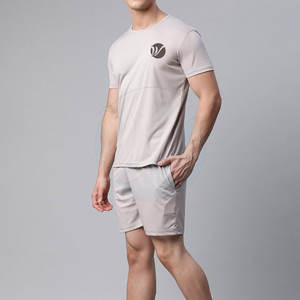 Ensemble de shorts respirants pour hommes personnalisés avec logo imprimé fabriqué au Pakistan pour la vente en ligne d'été - Product Image 2