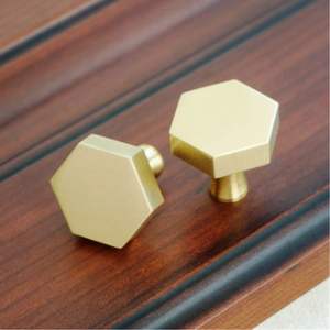 Pomo de Puerta Hexagonal de Latón y Mármol Blanco, Color, Forma y Tamaño Personalizados, Hecho en India - Product Image 3