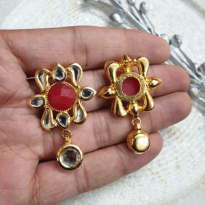 Kundan traditionnel boucles d'oreilles goutte pierre rouge plaqué or bijoux indiens mariage fête de fête porter accessoire - Product Image 4