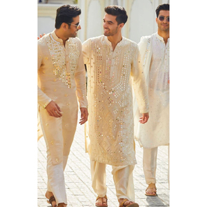 Kurtas en soie uniques pour hommes adultes avec mode inspirée des gangs pour les tenues de groupe Design traditionnel prêt pour les fêtes - Product Image 4