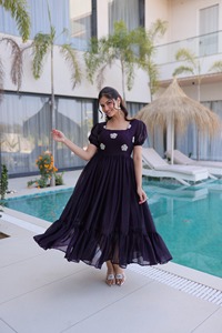 Vestido Étnico Indio Estilo Anarkali de Seda Fendi con Bordado de Cuentas para Bodas y Festivales, Kurtis Largo - Product Image 5