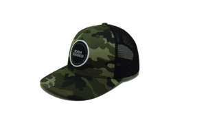 Casquette de camionneur avec logo tissé personnalisé camouflage robuste détail 6 panneaux avec maille casquettes rétro durables chapeau réglable fournisseur OEM du Vietnam - Product Image 2