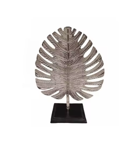 Personnalisez les sculptures attrayantes en métal faites à la main Artisanat Cadeau Pièce maîtresse en métal de haute qualité Articles décoratifs pour l'espace de vie - Product Image 6