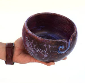 Bol à laine en bois antique classique, organisateur |   Grande conception lisse artisanale |   Idéal pour le crochet et le tricot - Product Image 1