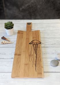 Planche à découper en bois d'acacia et de manguier artisanale avec des tailles personnalisées conçues pour une utilisation élégante à la maison et à l'hôtel Planche à fromage en résine - Product Image 6