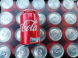Cocacola 330มล. X 24กระป๋อง cocacola 1 5ลิตร500มล. 20ออนซ์ขวดน้ำอัดลมโค้กดั้งเดิม - Product Image 6