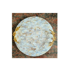 Bandeja redonda de nácar con asa elegante, bandeja decorativa para el hogar, exhibición de postres, accesorios de Hotel de Indian Metal World - Product Image 1