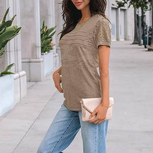 Camiseta moderna con ajuste relajado y costuras suaves para todo el día Camiseta Premium cómoda con tela duradera - Product Image 3