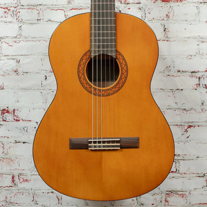 <strong>Yamahas</strong> <strong>C40</strong> With Gig Bag Classical Guitar Nylon Guitar Student Guitar Nylon Strings Original - Product Image 2