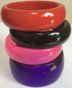 Pulseras de Resina de Estilo Contemporáneo para Mujer, Impermeables y con Colores Personalizados, Diseño Bonito para Ocasiones Especiales y Regalos Empresariales - Product Image 2