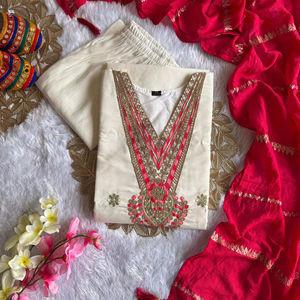 Vestido de trabajo de secuencia con bordado hermoso de seda romana de diseñador - Product Image 1