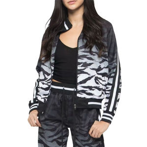 Conjunto Deportivo Sublimado, Cómodo, Transpirable y Ligero, Ropa Deportiva para Mujer, Pantalones Anchos, Estilo Casual para Gimnasio - Product Image 3