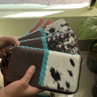 Dompet Kulit Asli Bohemian Ashly Handicraft dengan Ritsleting, Bordir, Lapisan Katun - Desain Portabel untuk Penggunaan Sehari-hari dan Malam Hari