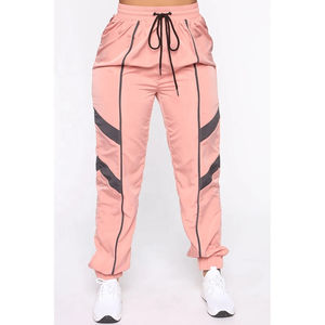 Traje cortavientos para mujer con logotipo personalizado, conjunto transpirable de 2 piezas, tendencia superior, duradero, último traje cortavientos para mujer, venta al por mayor - Product Image 3