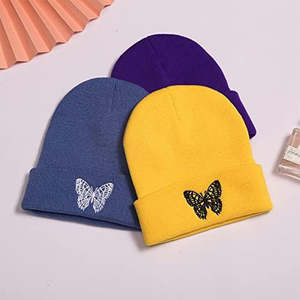 Gorro de Punto de Invierno, Suave, Cálido, Transpirable, Color Sólido, Estilo con Vuelta, Diseño de Mariposa Bordada en 3D, Unisex, para Clima Frío - Product Image 2