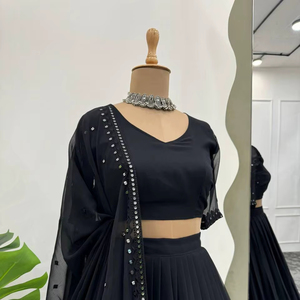 Ensemble Lehenga Choli de qualité supérieure en faux georgette, vêtements de créateur, travail lourd de broderie de sequins, Lehenga Choli avec ensemble Dupatta - Product Image 1