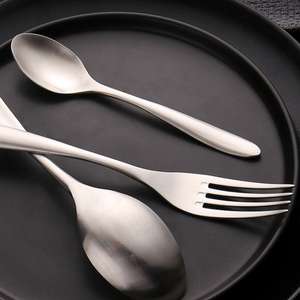 ชุดช้อนส้อมสีเงินคุณภาพพรีเมี่ยมสำหรับรับประทานอาหารในชีวิตประจำวันมีความทนทานขัดเงาและเรียบเนียนทำจากสแตนเลสสตีล - Product Image 3