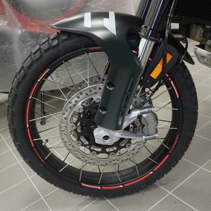 Kit de Adhesivos para Llantas de Motocicleta Ducati Desertx 2023, Compatible con Ruedas de 21-18 Pulgadas - Product Image 1