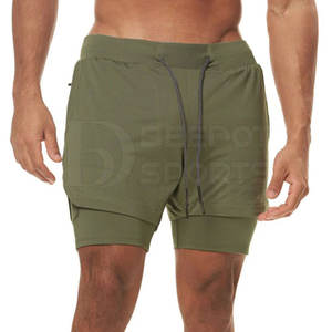 กางเกงขาสั้นออกกำลังกายผู้ชายลายพื้นลำลองมีกระเป๋าสำหรับวิ่งและฝึกซ้อม - Product Image 2