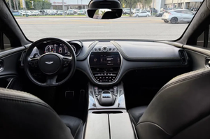 SCFSMGMW8TGN11442 Coupé Deportivo de Lujo Industrial con Tracción Trasera, Motor V8 Twin Turbo de 4.0L, 680hp, 800Nm de Torque, Velocidad Máxima de 325km/h, OEM, Bajo Kilometraje - Product Image 6