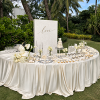 Nouvelle conception de scène de mariage romantique en plein air, solution personnalisée pour l'aménagement de mariage, rideaux de plafond, fleurs artificielles