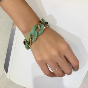 Pulsera DE BODA moderna de lujo de nuevo diseño 2025, pulsera de estilo Ángel epoxi de diseño impresionante de resina de calidad Premium - Product Image 1