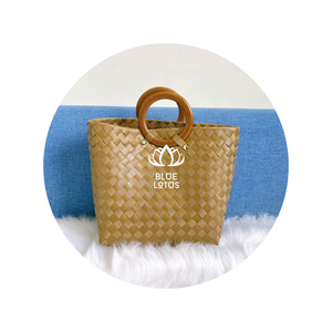 ถุงพลาสติกพร้อมด้ามจับทำจากเวียดนาม - Product Image 1