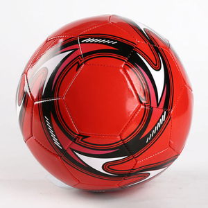 Balón de fútbol cosido a máquina, rojo, negro, blanco, personalizado, cuero PU, tamaño 5, Partido de entrenamiento, agarre ecológico duradero - Product Image 1
