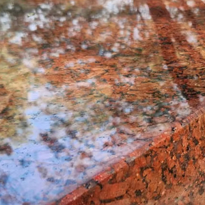 Monuments en granit naturel rouge impérial poli, élégants et haut de gamme, pour les villas modernes et les applications de parcs - Product Image 2