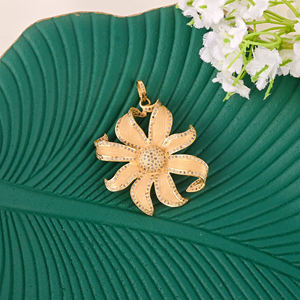 Pendentif en forme de fleur unique pour femmes, argent sterling 925 plaqué rhodium noir, pavé de diamants vintage, taille 50 mm, 12,20 grammes - Product Image 2