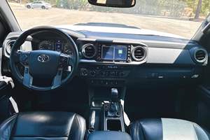 Toyota Tacoma TRD Pro Doble Cabina 4x4 Usada, Año 2020 - Product Image 2