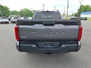 โตโยต้า ทันดรา SR5 4x4 SR5 4 ประตู ดับเบิ้ลแค็บ ปี 2023 รุ่นมาตรฐาน - Product Image 5