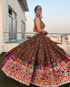 Navratri fête porter lourd beurre soie numérique imprimé et vrai miroir travail Lehenga Choli avec beurre soie miroir travail Dupatta - Product Image 1