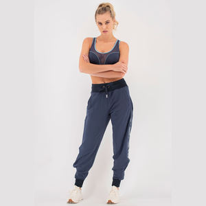 Pantalon de survêtement d'hiver pour femmes personnalisé en gros Joggers en polaire décontractés de haute qualité Motif solide Pantalon cargo Pantalon de sport de style - Product Image 1