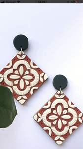 COLORFUL STRIKING WARMTH DANGLES <b>Gold</b> Foil Black White Resin Heart Shape Earrings Square Round Geometric <b>Wooden</b> Resin Drop - Product Image 3