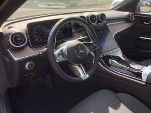 Mercedes-Benz Clase C 2024 Usado en Excelentes Condiciones, 255 HP, C 300 4MATIC, Sedán Elegante, 9 Velocidades, Listo para Envío - Product Image 2