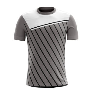 T-shirts à sublimation en polyester avec 100% polyester à séchage rapide léger et personnalisation OEM, parfaits pour les uniformes d'équipe ou de gym - Product Image 3