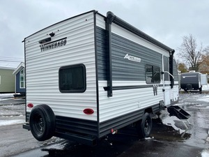 W-I-N-N-E-B-A-G-O ACCESS 18DBH 2026 avec performances d'hébergement élevées, disponible à la vente - Product Image 5