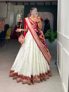 Venta caliente hermosa Lehenga Choli Jacquard seda (Paithani) Tejido Zari trabajo fabricante de Surat para el trabajo - Product Image 6