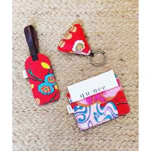 Ensemble de 3 accessoires de bagages Fruit Punch avec porte-étiquette nominative en cuir synthétique microfibre pour voyage et cadeaux - Product Image 2