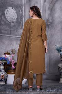 Ensemble Kurti brodé élégant avec dupatta pour les occasions festives et les tenues décontractées - Product Image 5