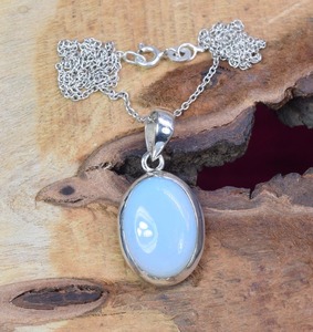 Joyería de piedras preciosas de opalita lechosa para mujer, colgante de estilo bohemio, joyería de plata de ley 925, colgante hecho a mano de tendencia, Regalo para mamá - Product Image 4