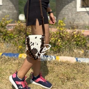 Nuevo estilo occidental Hair On Hide Fur Bolsos de hombro de cuero de alta calidad de moda de piel de vaca genuina Sling Side Handbag - Product Image 1