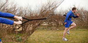 สายรัดต้านแรงแบบพกพาปรับได้อุปกรณ์ฝึกพลังแรงสำหรับวิ่งรักบี้และออกกำลังกาย - Product Image 5