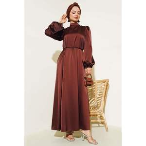 Vestido de noche de satén marrón con manga elástica con Cinturón fino - Product Image 3