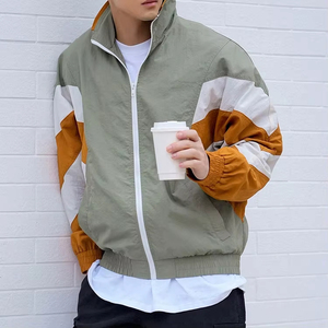 Conjunto de ropa deportiva de bloque de Color personalizado para hombre 2025, chaqueta cortavientos ligera y pantalones cortos, ropa deportiva de 2 piezas para gimnasio, ropa de calle para correr - Product Image 2