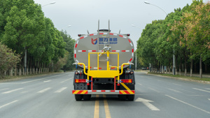 รถบรรทุกน้ำดงเฟิง 20 ลูกบาศก์เมตร 6x4 4x2 / รถบรรทุกถังเก็บน้ำ - Product Image 5