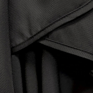 ผ้าคลุมตัดผมและย้อมผมทำจากโพลีเอสเตอร์สีดำ - Product Image 4